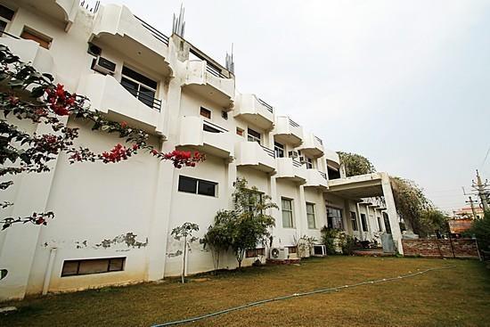Hotel Ayush International Μπανγκαλόρ Εξωτερικό φωτογραφία