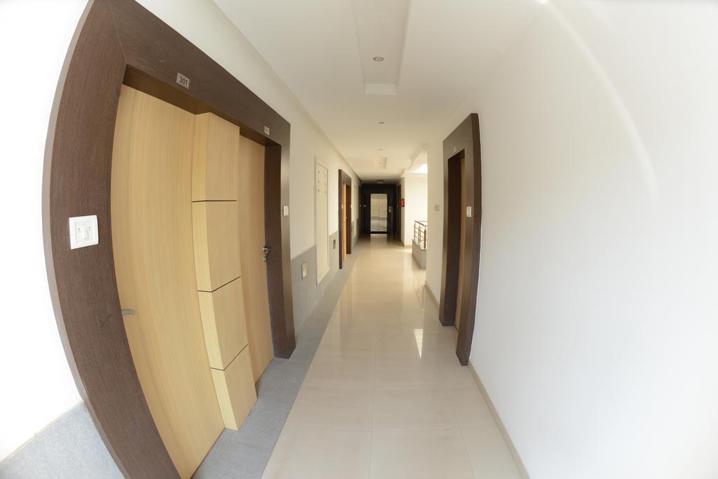 Hotel Ayush International Μπανγκαλόρ Εξωτερικό φωτογραφία