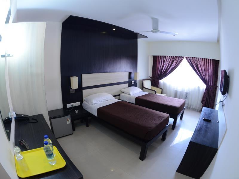Hotel Ayush International Μπανγκαλόρ Εξωτερικό φωτογραφία